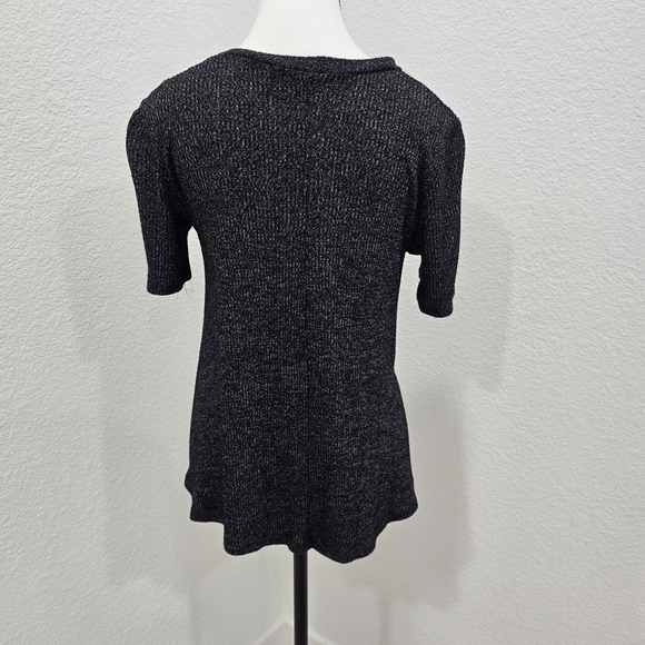 Forever 21 Dark Gray Shor Sleeve Loose Fit Top Size Small - Picture 6 of 8